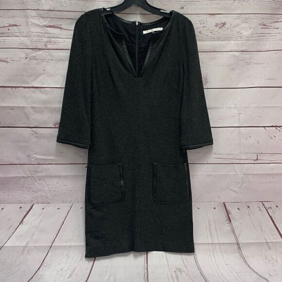 Trina Turk Women’s Size 0 Charcoal Grey Midi Sweater Dress Pockets V Neck Zipper - Picture 1 of 8
